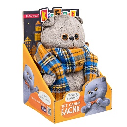 Кот Басик в шарфе в клеточку 